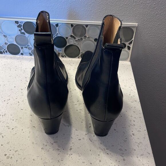 MICHAEL Kors woman’s black leather ankle boots - Picture 5 of 11